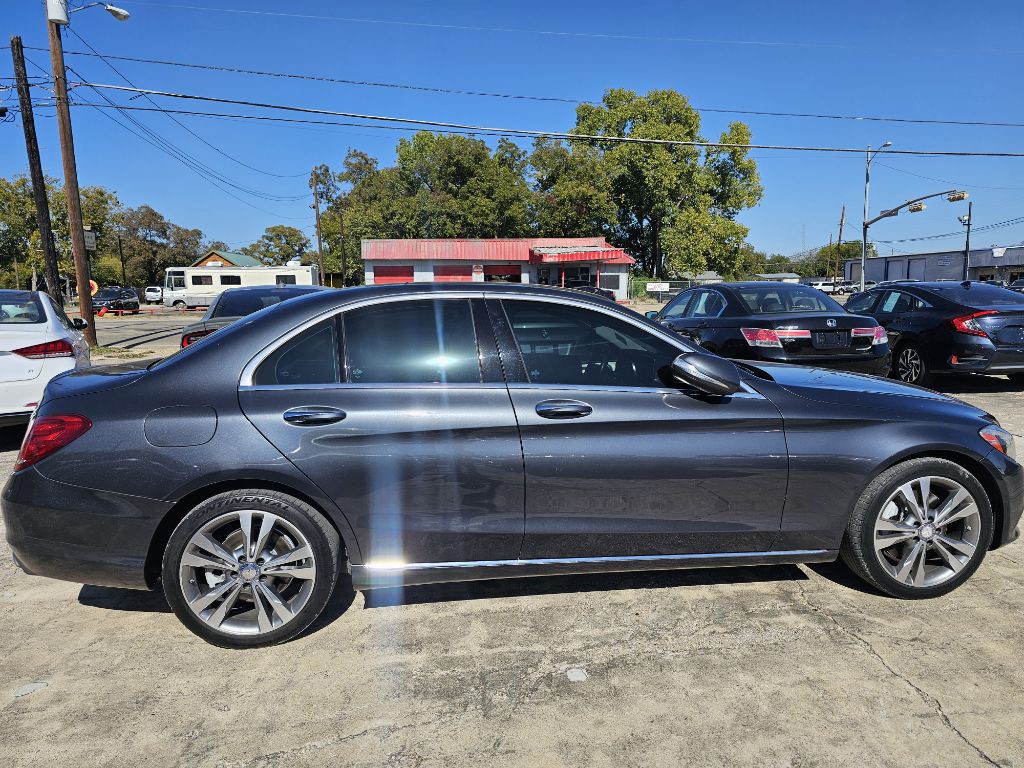 2015 Mercedes-Benz C-Class Image 2