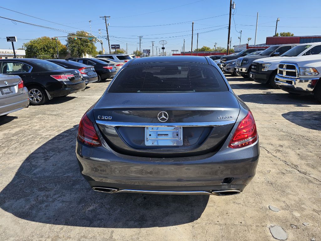 2015 Mercedes-Benz C-Class Image 4