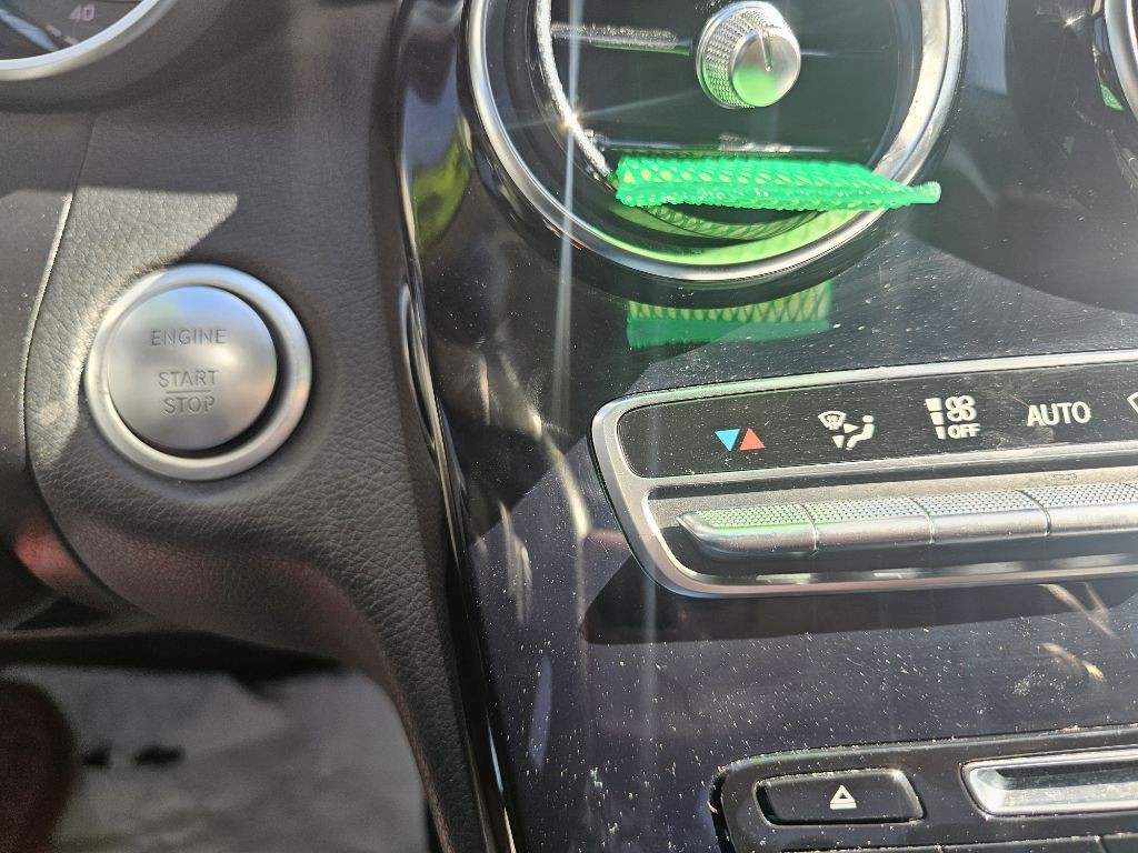 2015 Mercedes-Benz C-Class Image 12