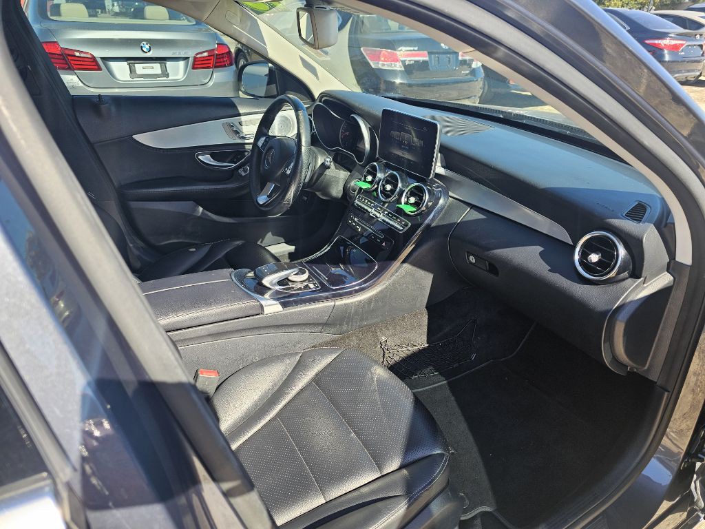 2015 Mercedes-Benz C-Class Image 16