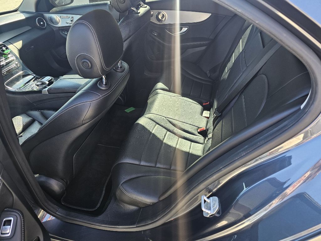 2015 Mercedes-Benz C-Class Image 19