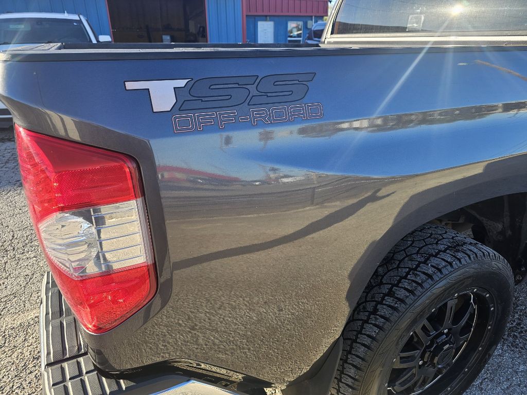 2016 Toyota Tundra Image 26