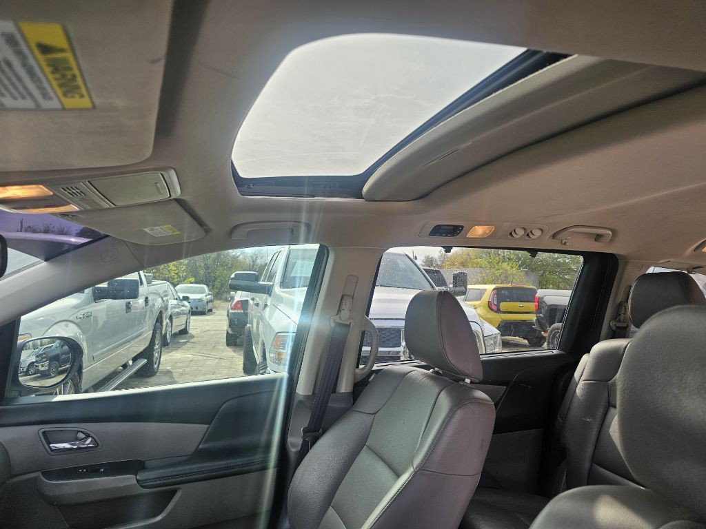 2016 Honda Odyssey Image 13