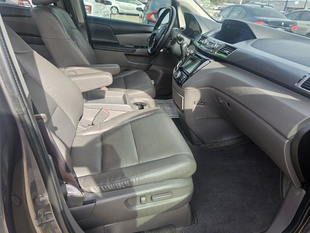 2016 Honda Odyssey Image 19