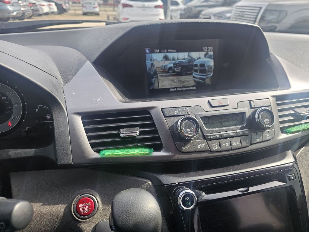 2016 Honda Odyssey Image 21