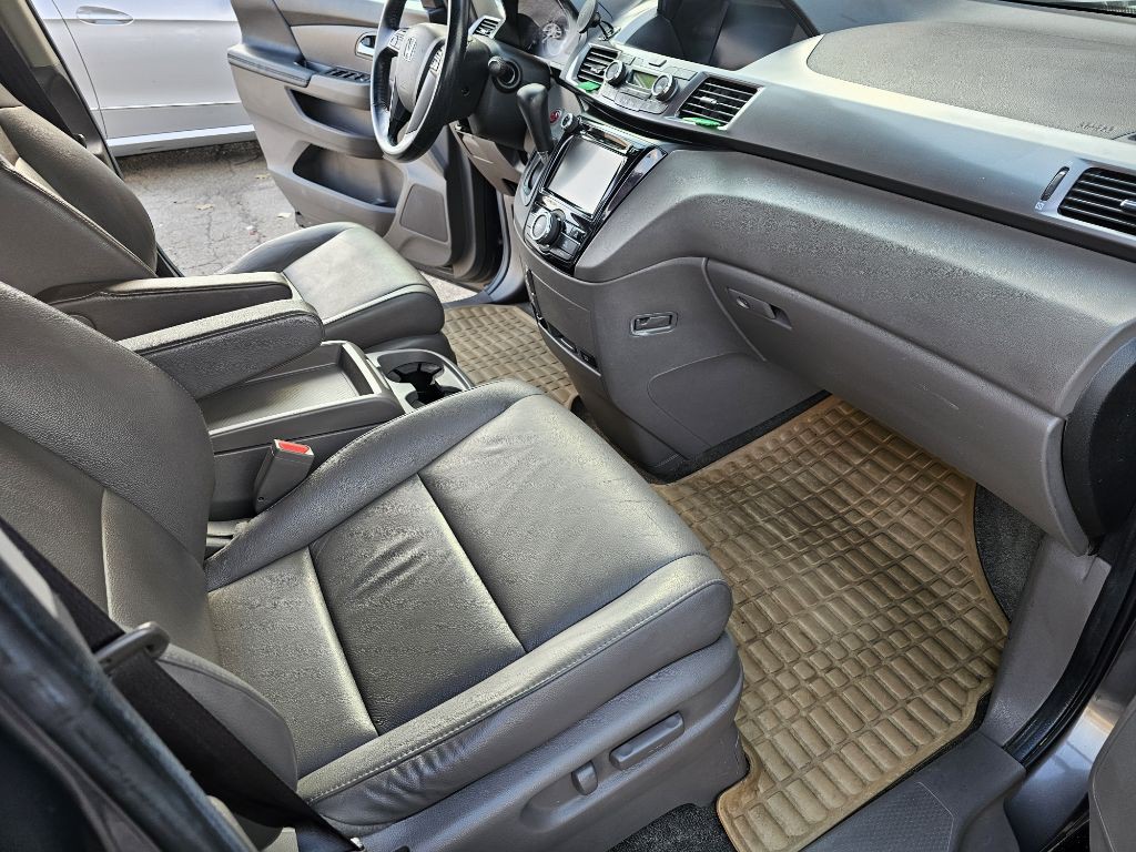 2014 Honda Odyssey Image 17