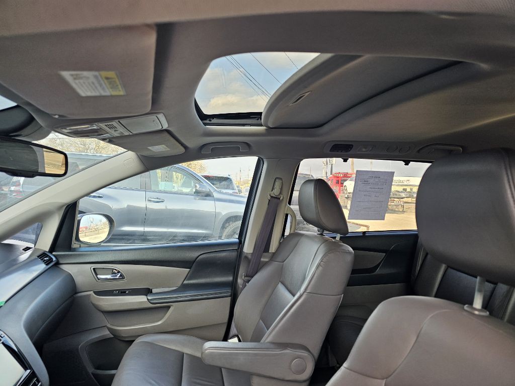 2014 Honda Odyssey Image 18