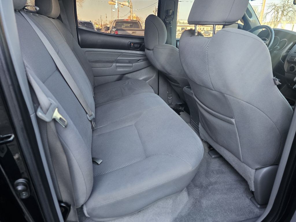 2011 Toyota Tacoma Image 8