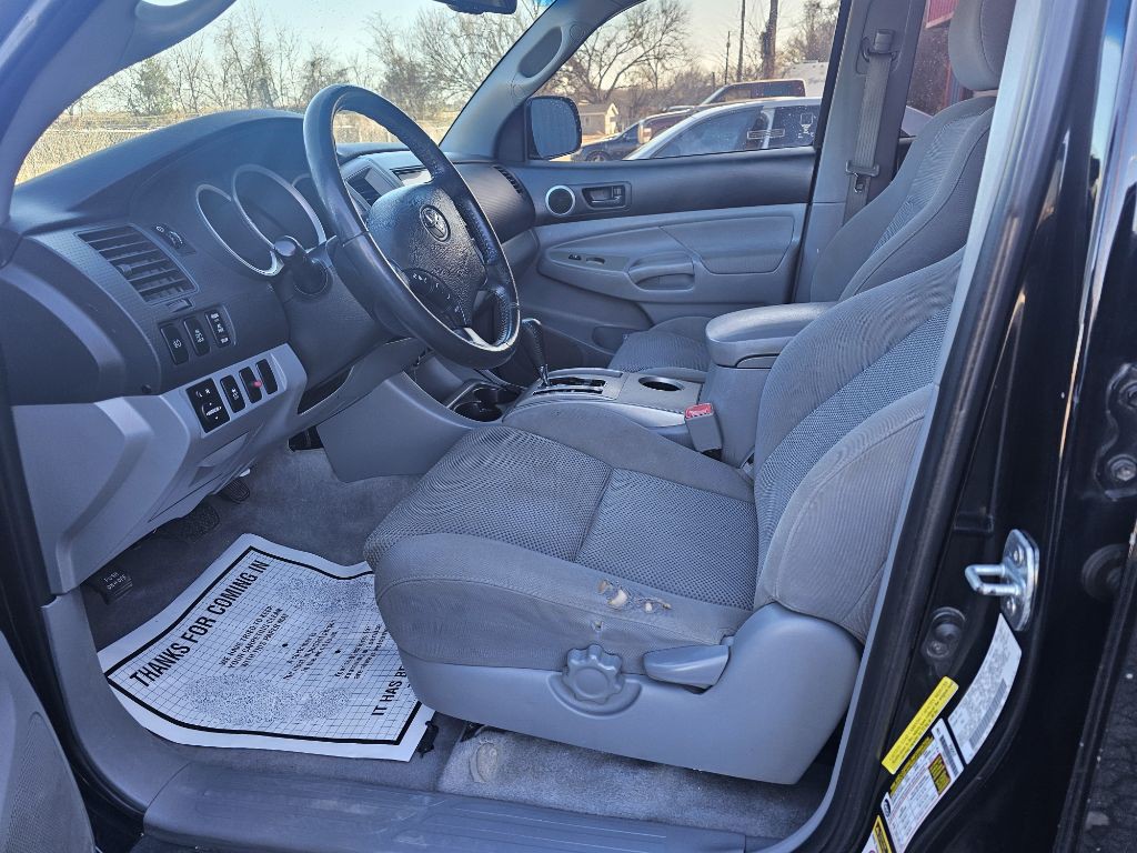 2011 Toyota Tacoma Image 11