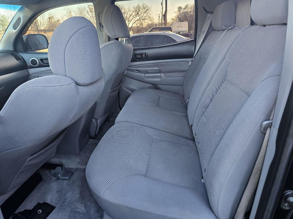 2011 Toyota Tacoma Image 14