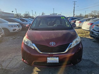 Image for 2014 Toyota Sienna LE ID: 7086943