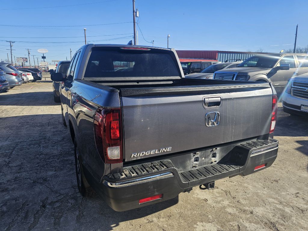 2017 Honda Ridgeline Image 7