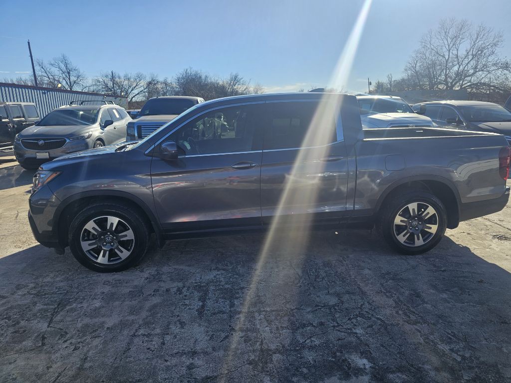 2017 Honda Ridgeline Image 9
