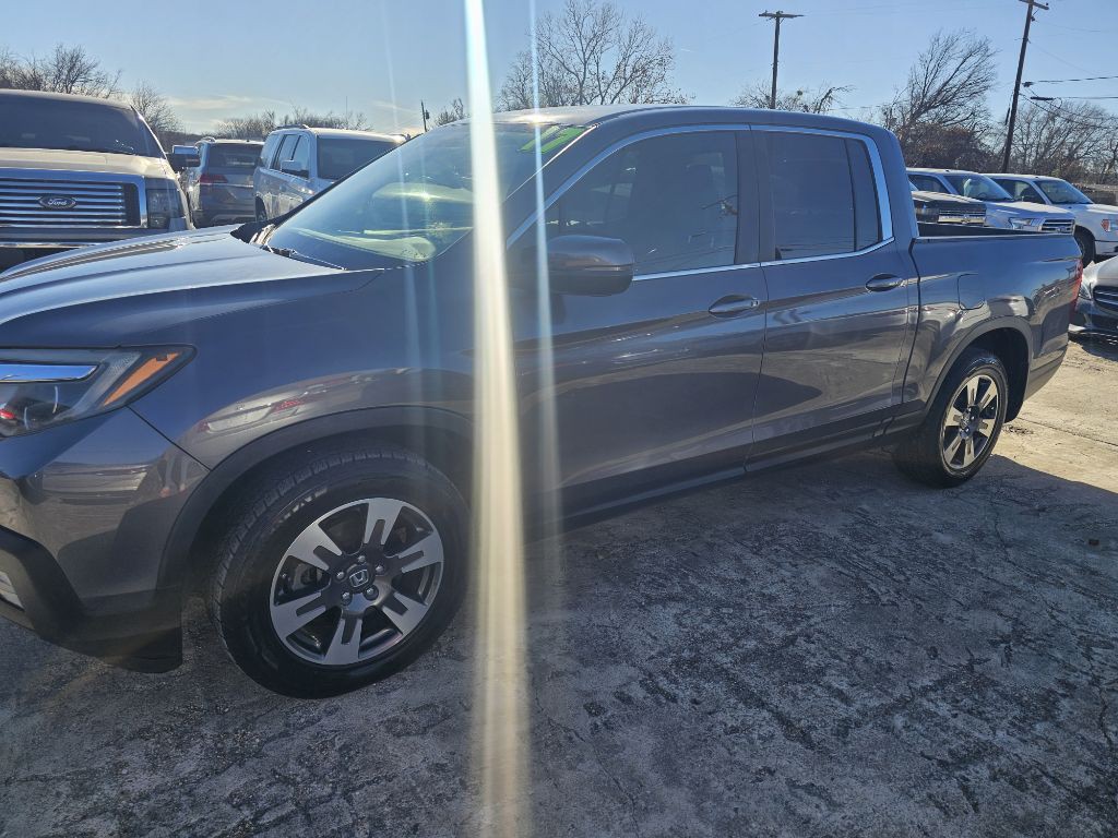 2017 Honda Ridgeline Image 11