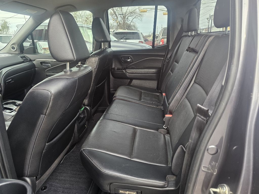 2017 Honda Ridgeline Image 18