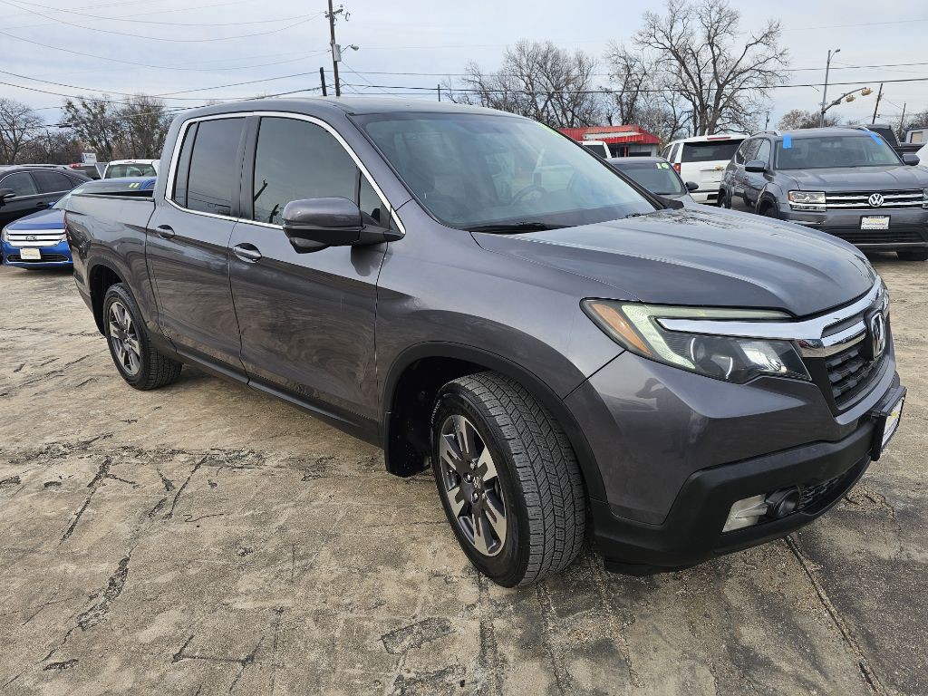 2017 Honda Ridgeline Image 32