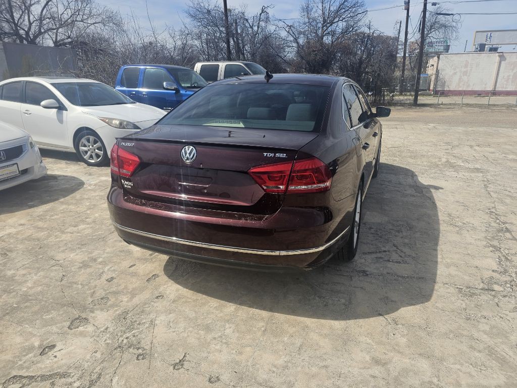 2014 Volkswagen Passat Image 8