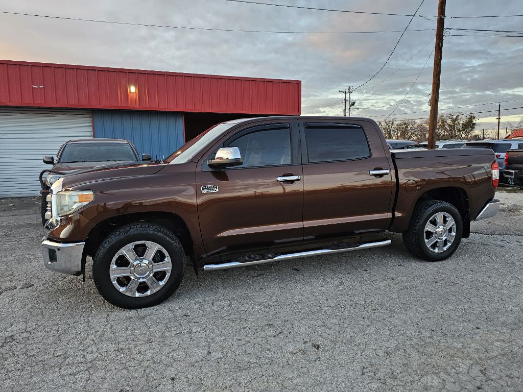2015 Toyota Tundra Image 8