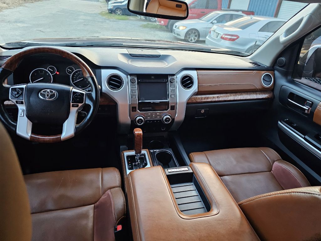 2015 Toyota Tundra Image 13