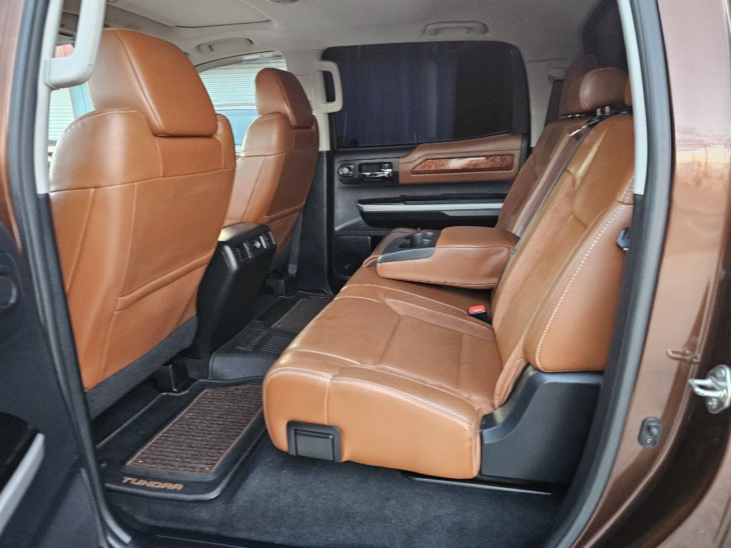 2015 Toyota Tundra Image 19