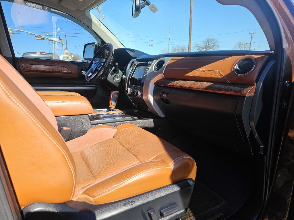 2015 Toyota Tundra Image 30