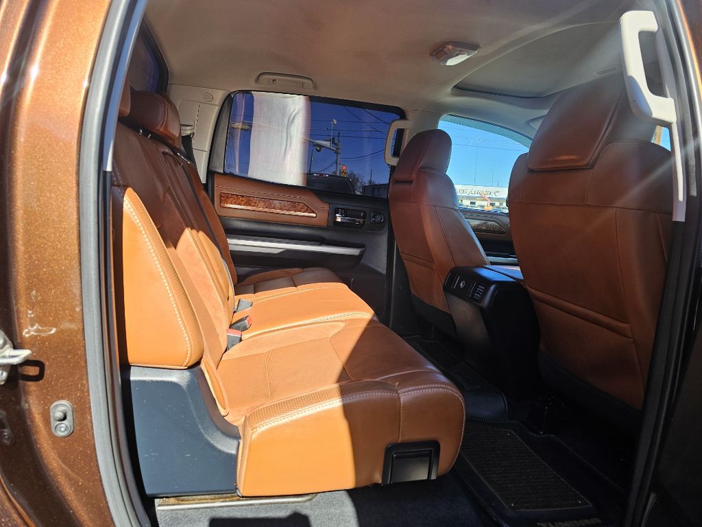 2015 Toyota Tundra Image 25