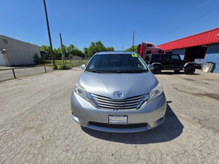 Image for 2015 Toyota Sienna XLE ID: 7171660