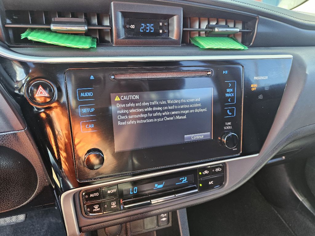 2017 Toyota Corolla Image 15