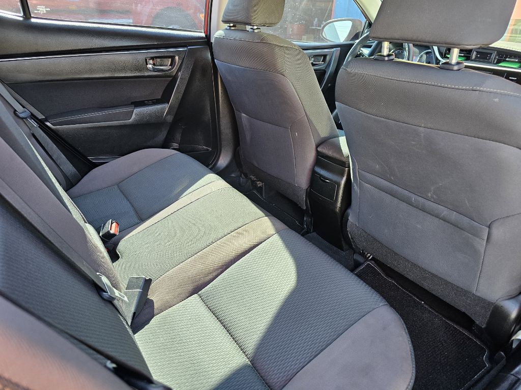 2017 Toyota Corolla Image 18