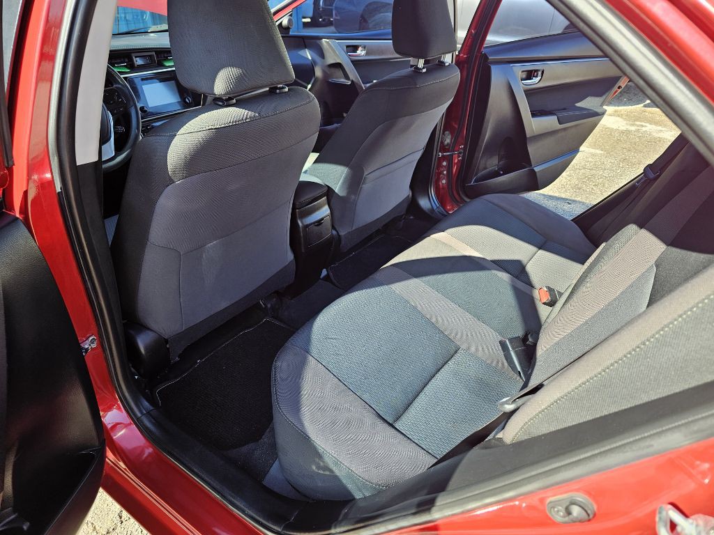 2017 Toyota Corolla Image 21