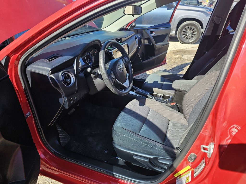 2017 Toyota Corolla Image 26