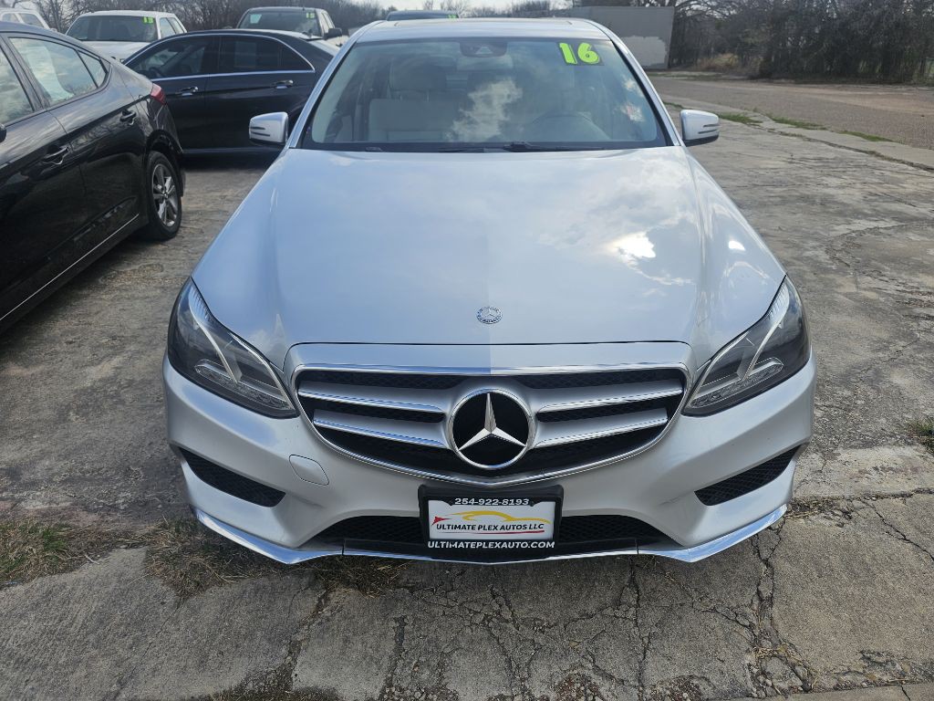 2016 Mercedes-Benz E-Class Image 2