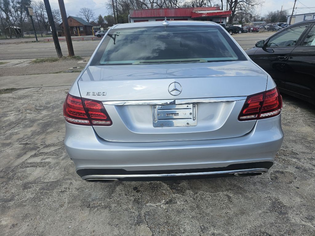 2016 Mercedes-Benz E-Class Image 8