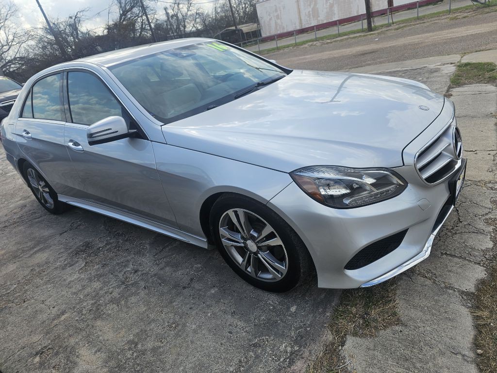 2016 Mercedes-Benz E-Class Image 9