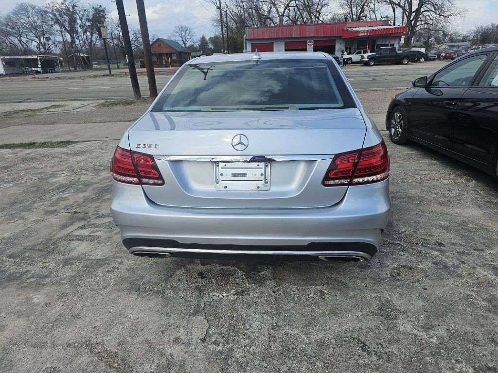 2016 Mercedes-Benz E-Class Image 10