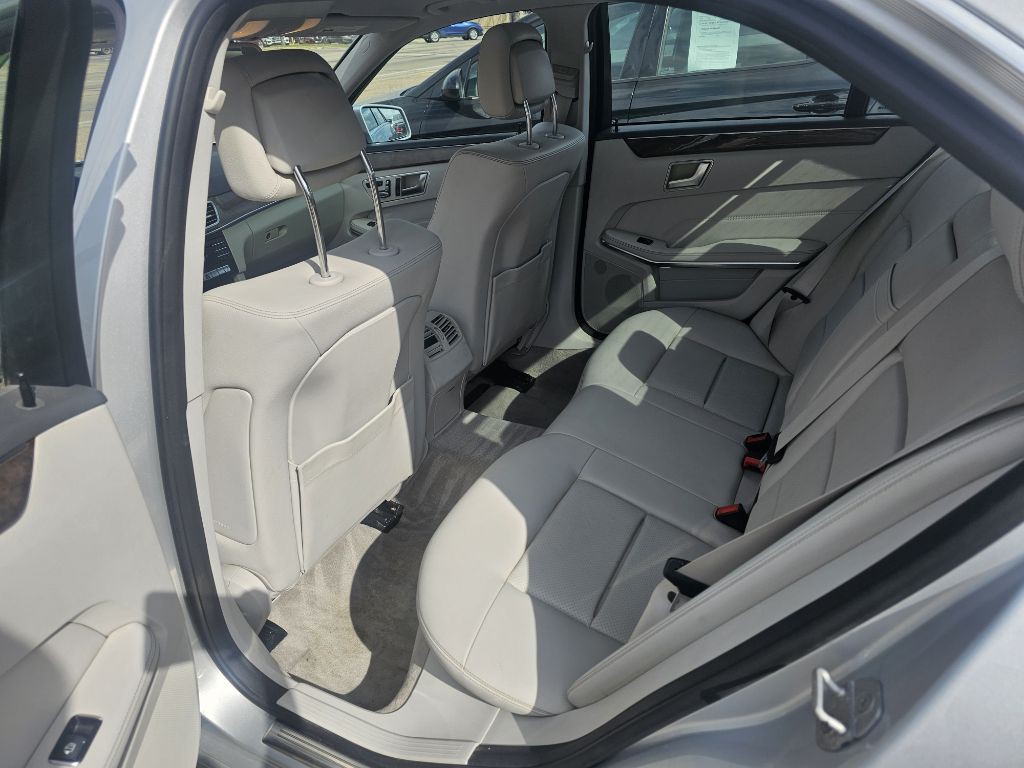 2016 Mercedes-Benz E-Class Image 14