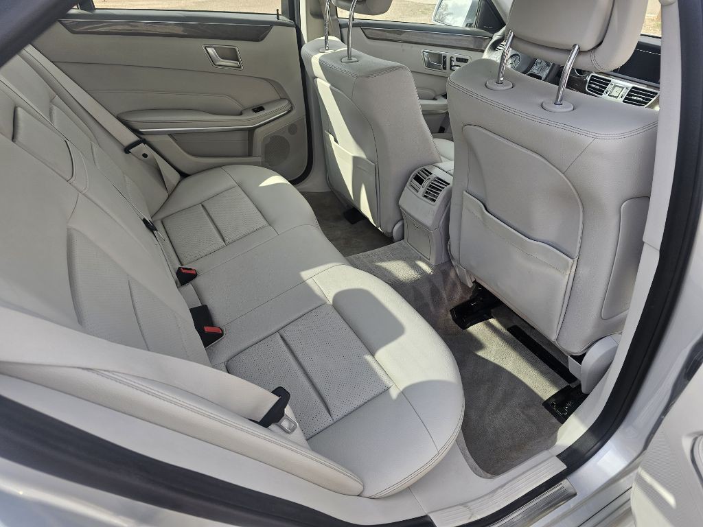 2016 Mercedes-Benz E-Class Image 15