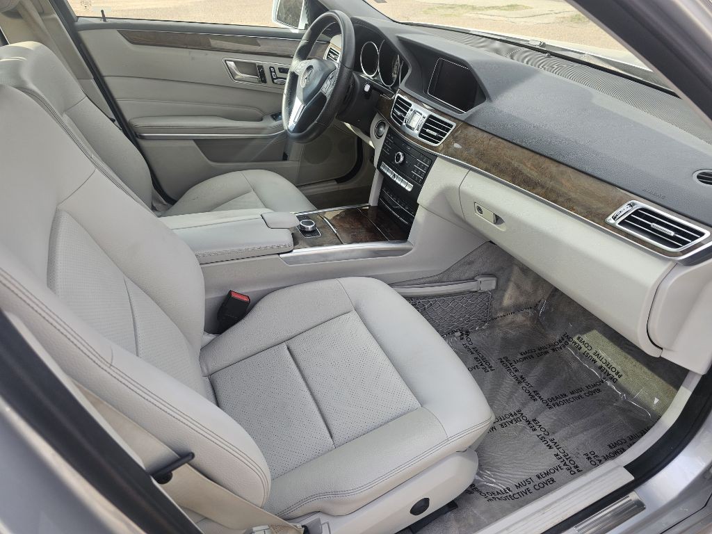 2016 Mercedes-Benz E-Class Image 20