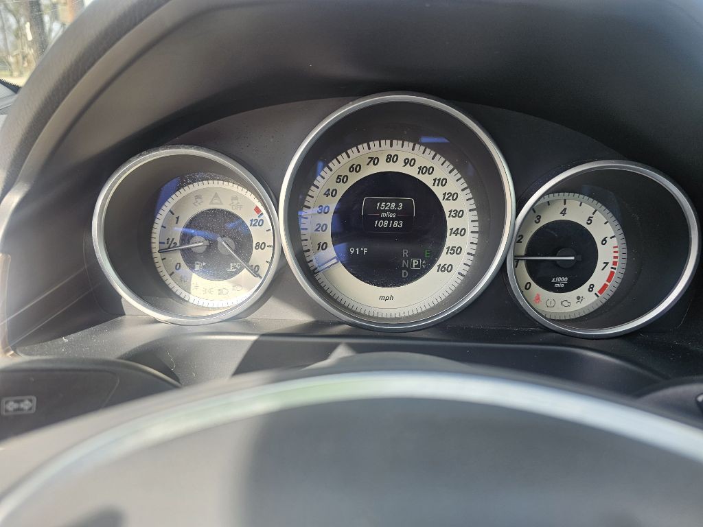 2016 Mercedes-Benz E-Class Image 21