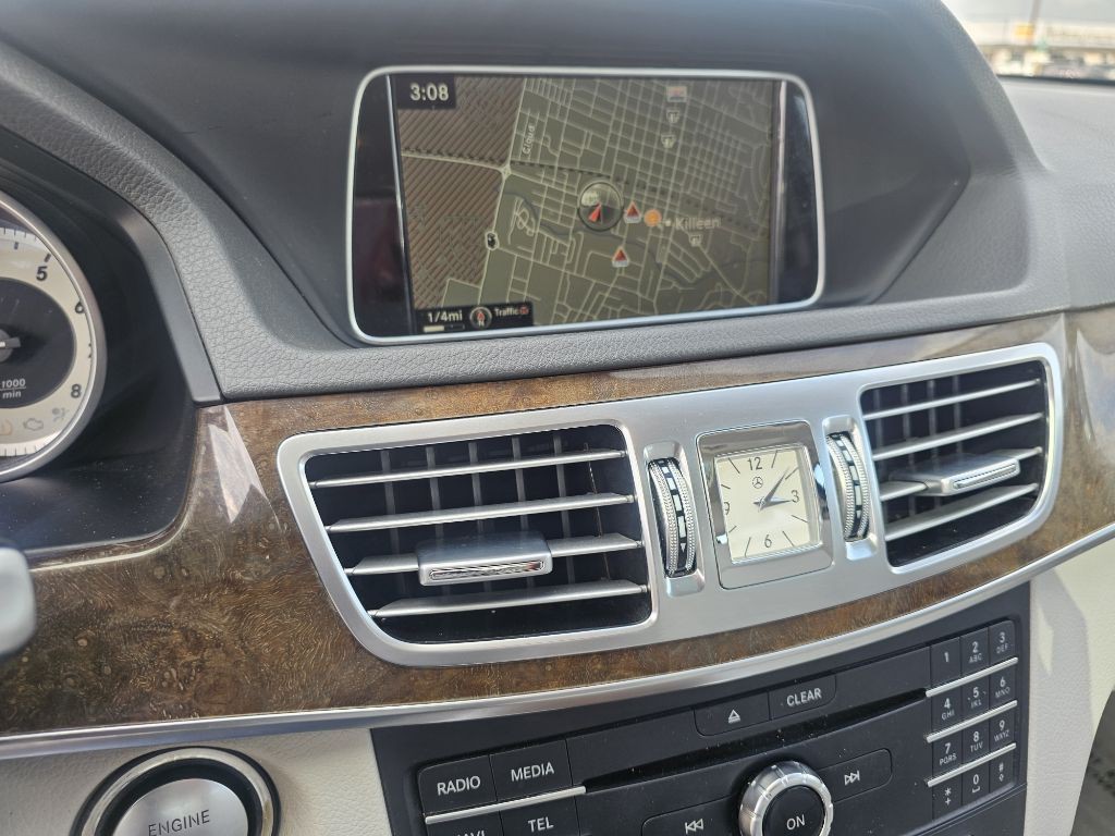 2016 Mercedes-Benz E-Class Image 22