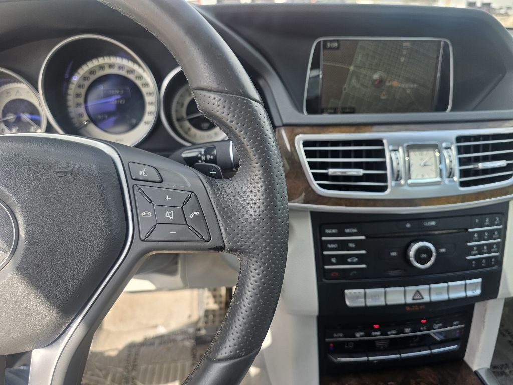 2016 Mercedes-Benz E-Class Image 23