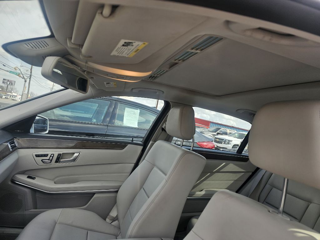 2016 Mercedes-Benz E-Class Image 24