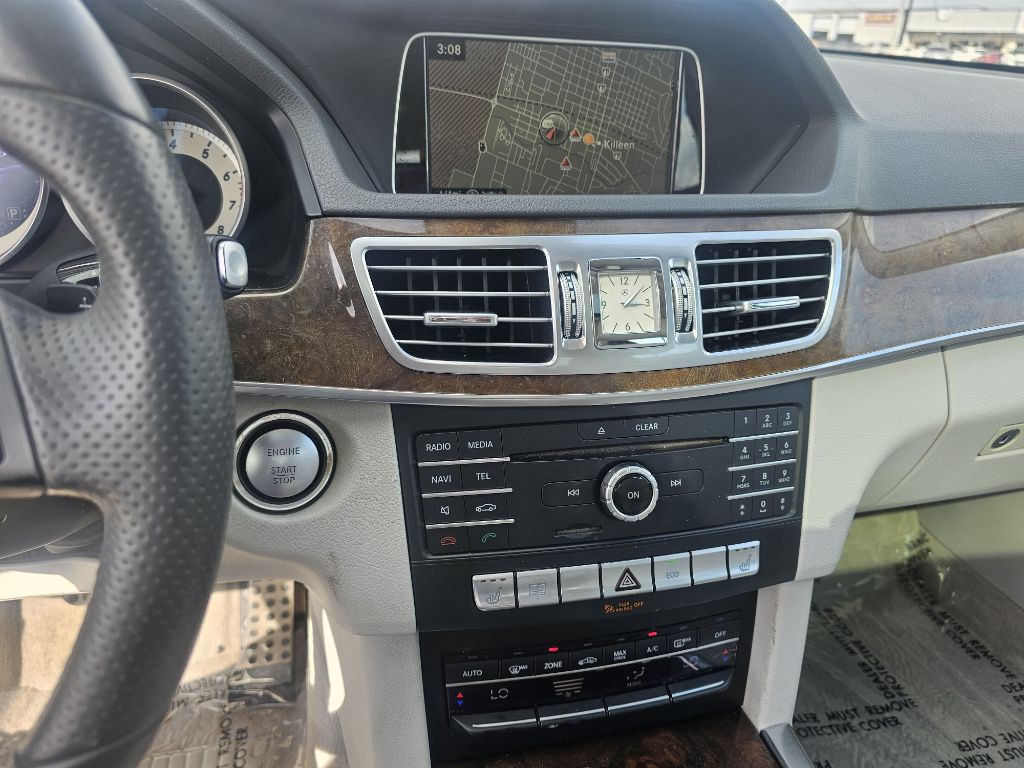 2016 Mercedes-Benz E-Class Image 25