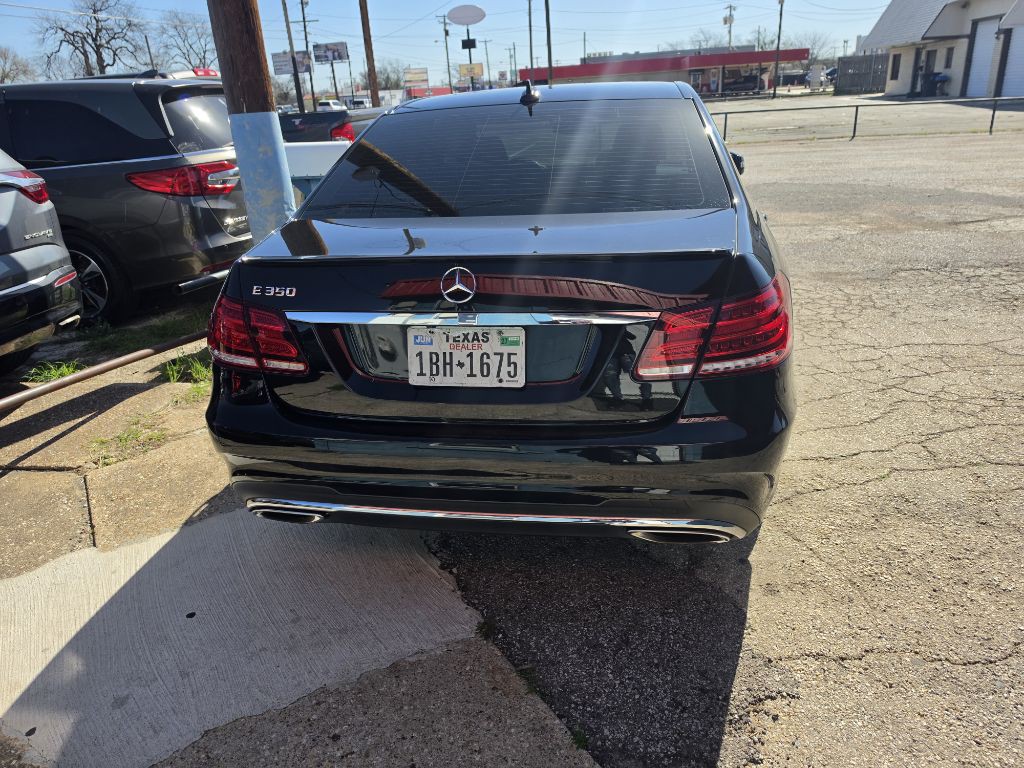 2015 Mercedes-Benz E-Class Image 6