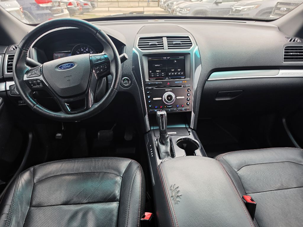 2016 Ford Explorer Image 13