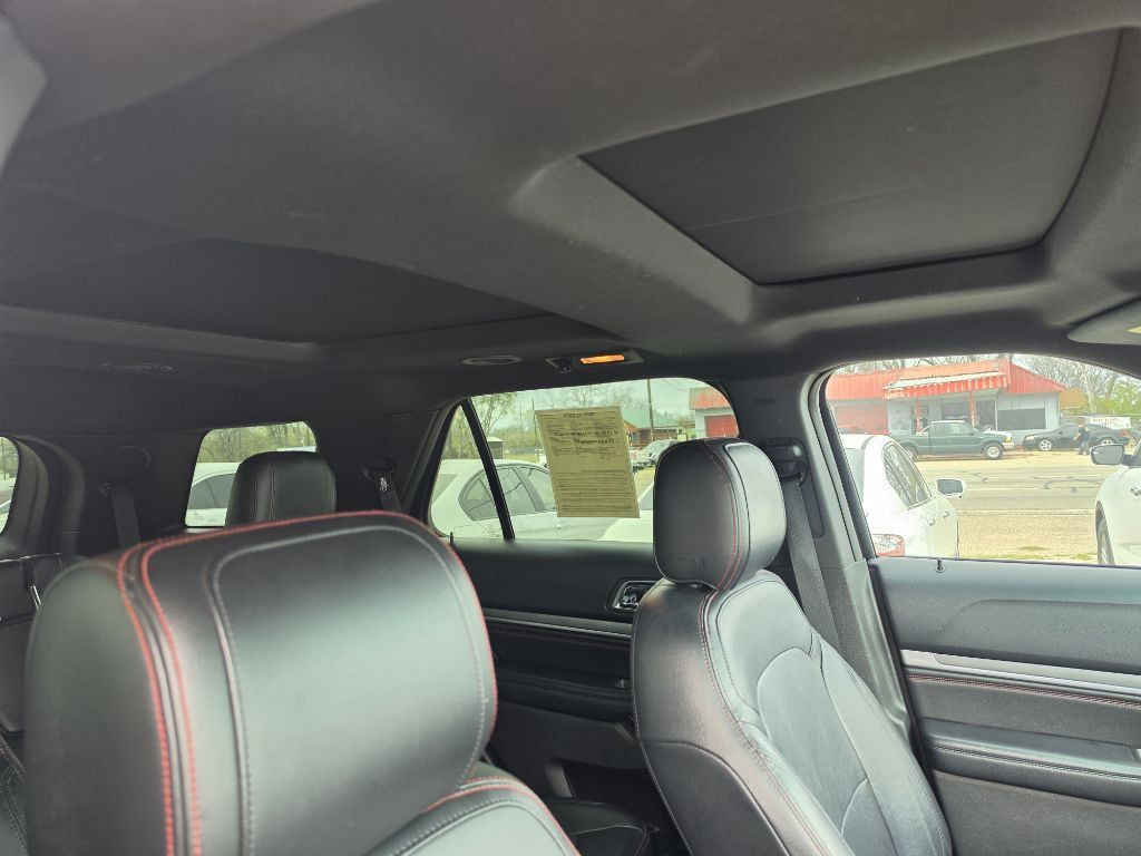 2016 Ford Explorer Image 14