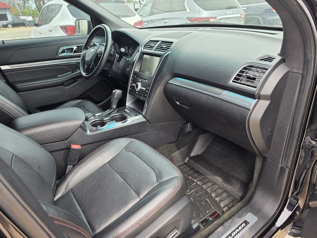 2016 Ford Explorer Image 15