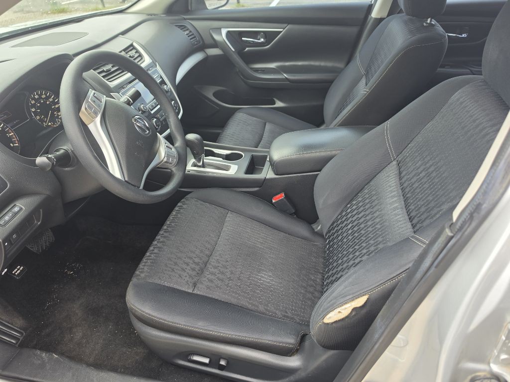 2018 Nissan Altima Image 10