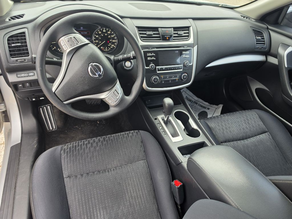 2018 Nissan Altima Image 11