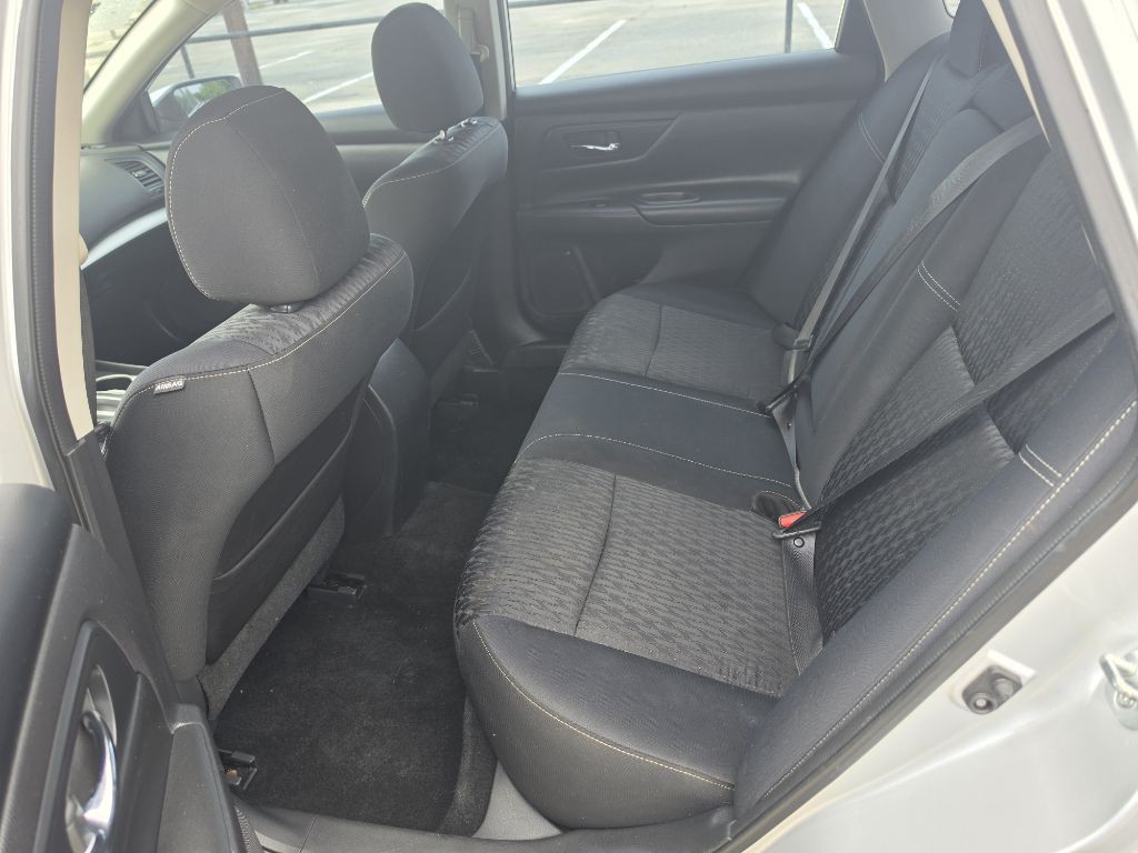 2018 Nissan Altima Image 12
